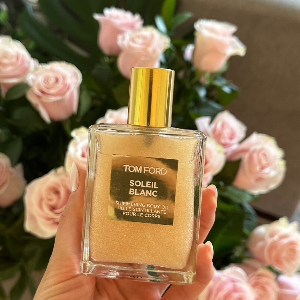 Tom Ford Soleil Blanc Shimmering Body Oil with Gold Hue